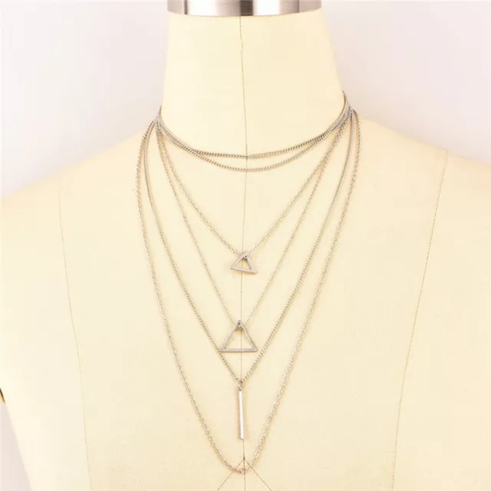 6 layered Necklace - Picture 2 of 2